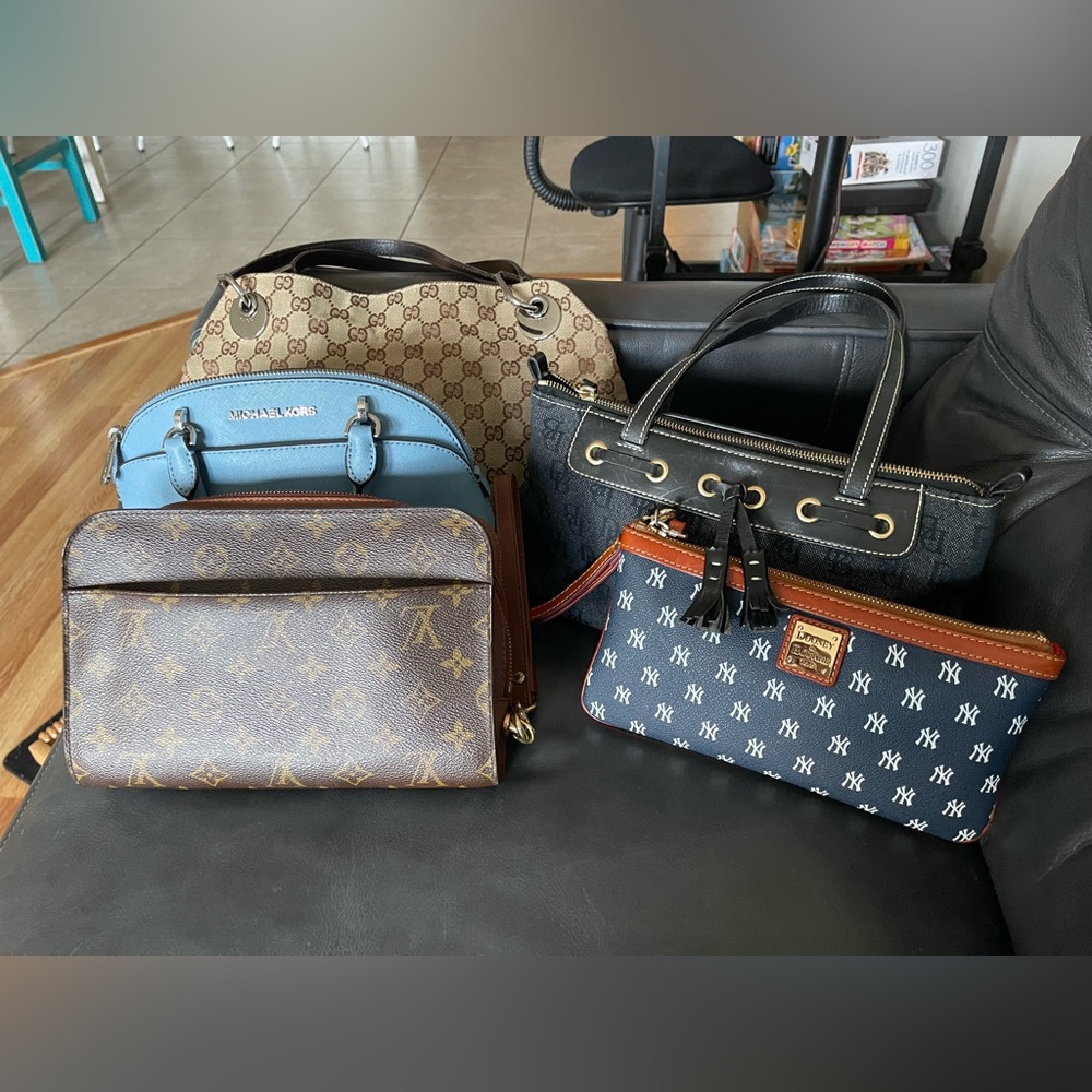 Authentic handbags .